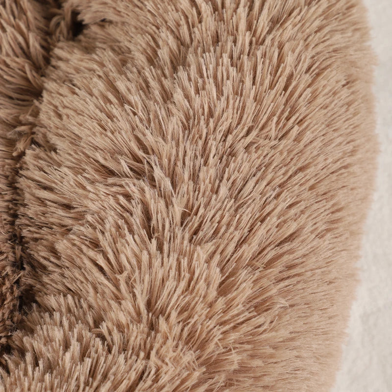 ROVÉ Plush Bed
